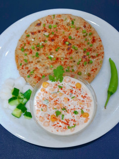 બાજરી મકાઈ નો રોટલો (Bajri Makai Rotlo Recipe In Gujarati) રેસીપી મુખ્ય ફોટો