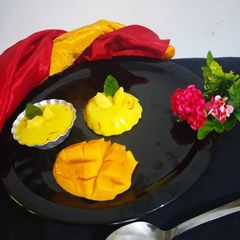 A picture of Mango pudding.
