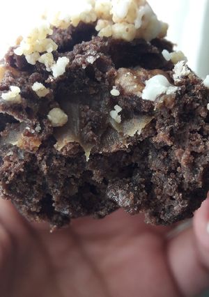 Una foto de Trufita de brownie con nuez rellena