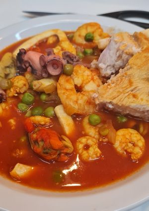 Una foto de Cazuela de mariscos