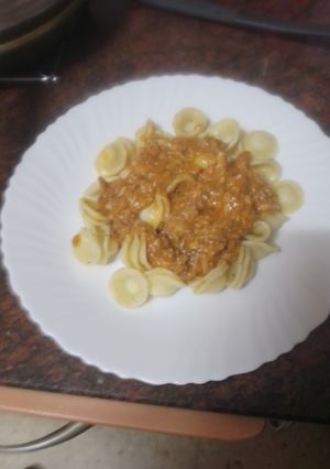 Una foto de Orecchiette al ajillo con ragoût de carne