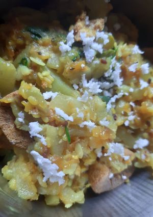 লাউ মুগ ঘন্ট(lau moong ghonto recipe in Bengali) রেসিপির প্রধান ছবি