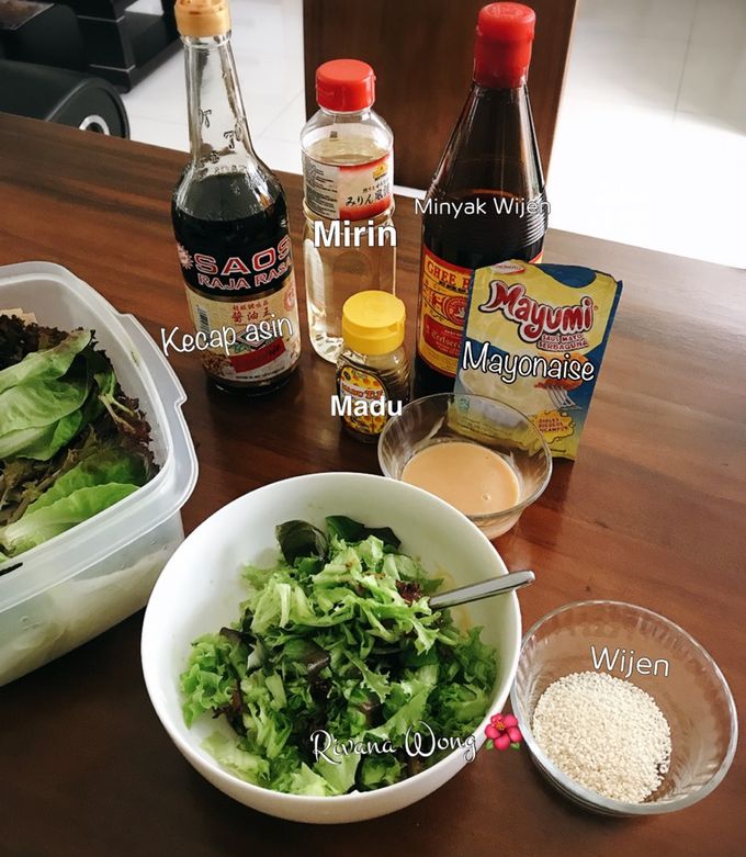 Foto resep Japanese Salad Dressing (Kewpie Roasted Sesame Dressing)