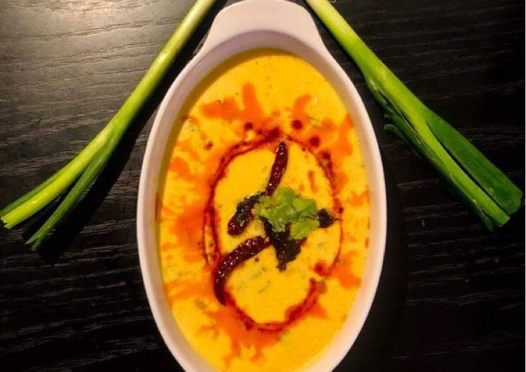 Steps to Prepare Homemade Spring Onion Kadhi