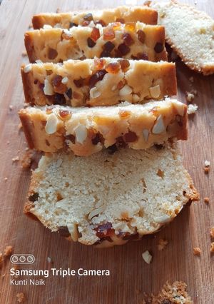 બ્રિટાનિયા સ્ટાઈલ સ્લાઈસ કેક (Britannia Style Slice Cake Recipe In Gujarati) રેસીપી મુખ્ય ફોટો