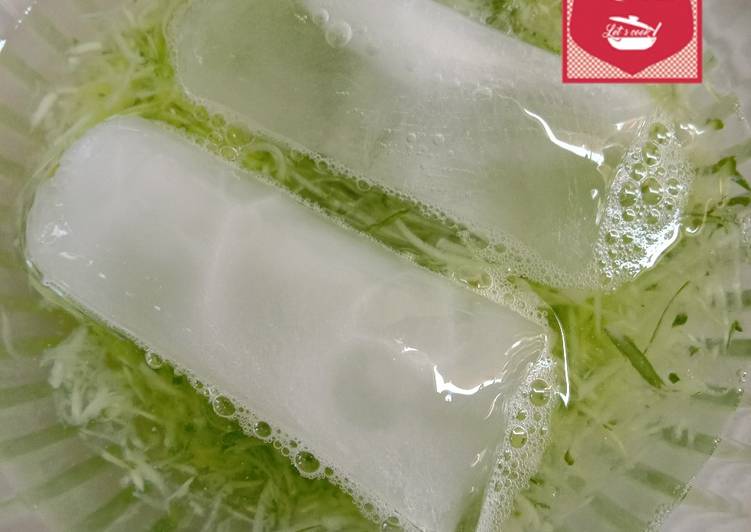 Bagaimana Membuat Es Serut Mangga Muda Timun dg Sirup Melon yang Lezat