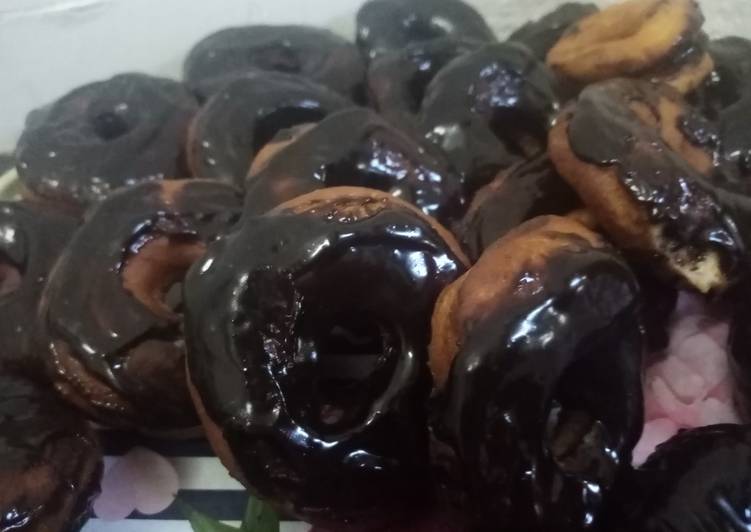 Chocolate glazed doughnut ?