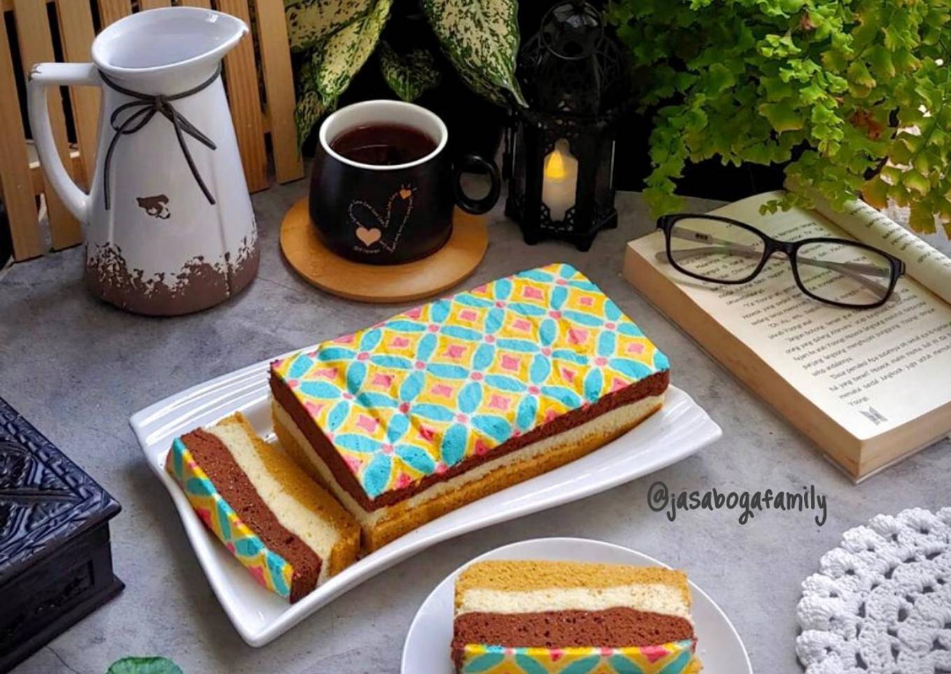 Trio Chocomocca Batik Cake