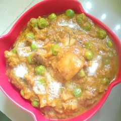 A picture of Mutar Mushroom masala.