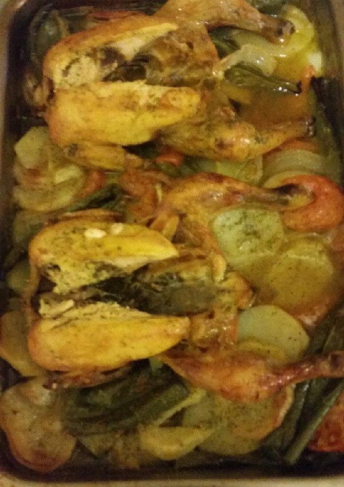 Una foto de Pollo al horno con patatas