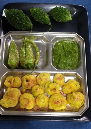 A picture of Healthy karela pakoda.