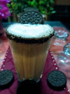 ओरियो शेक(oreo shake recipe in hindi) रेसिपी मुख्य फोटो