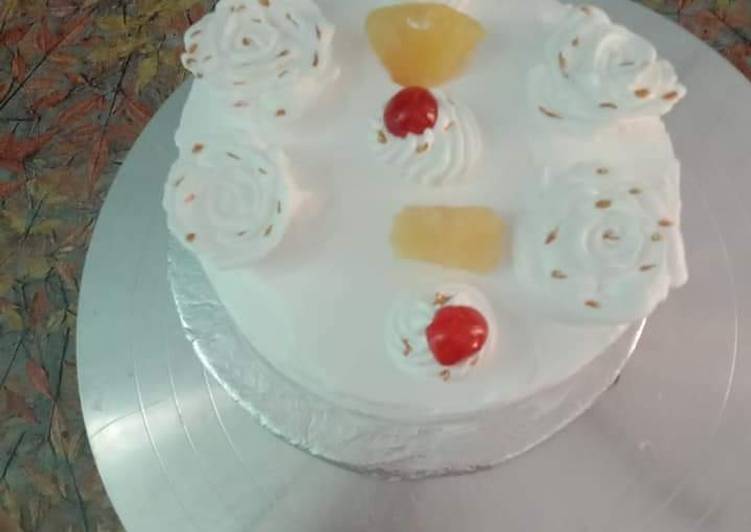 Recipe: Perfect Painapple cream cake in Patila baking