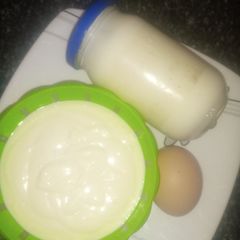 A picture of Homemade mayonnaise.