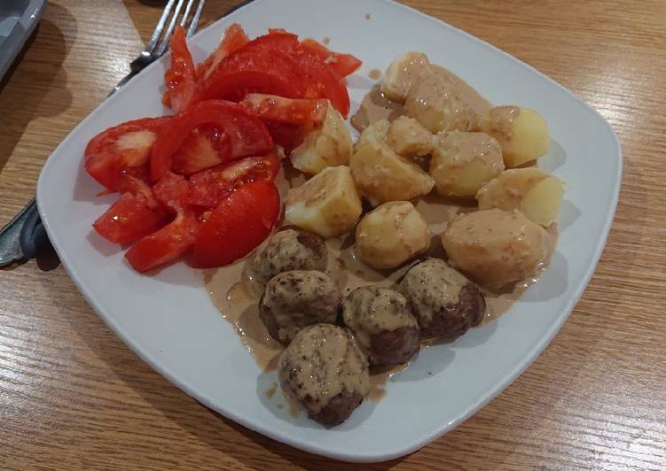 How to Prepare Quick Swedish Meatball Sauce