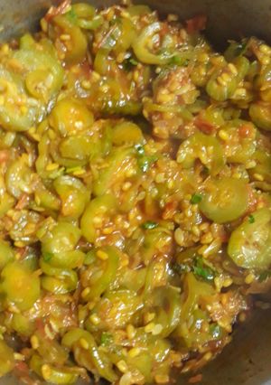 A picture of Ridge gourd.