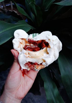 Hình của món Bánh bao xá xíu phô mai.