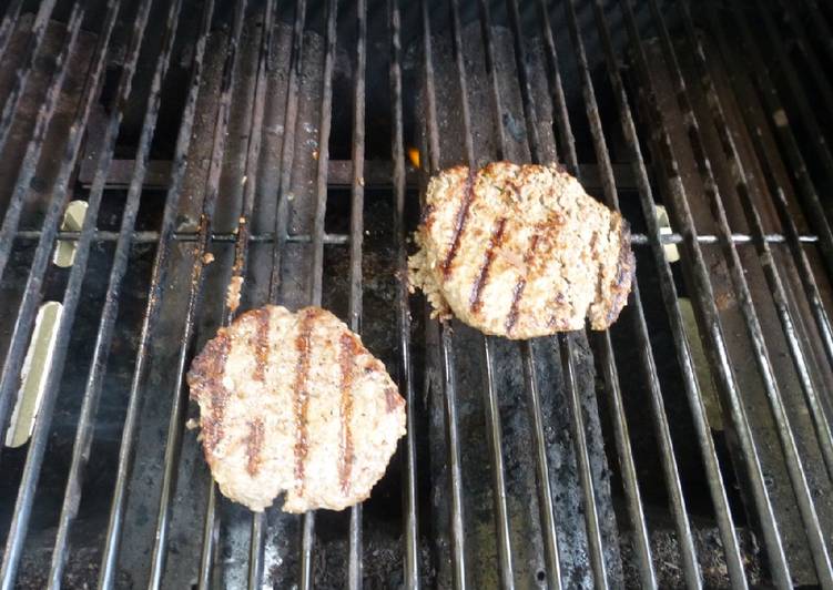 Recipe of Perfect Lee's Mayonnaise Infused Grilled Hamburgers