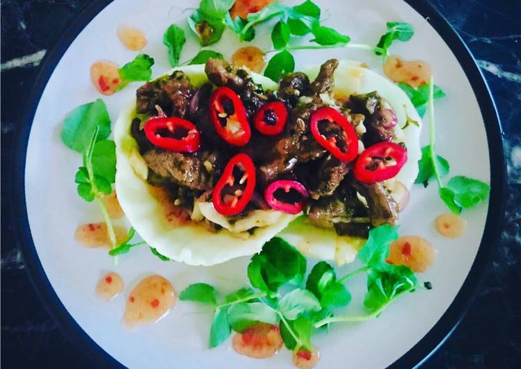 Sautéed Chilli Beef on Poached Cabbage Leaves Sautéed Chilli Beef on Poached Cabbage Leaves