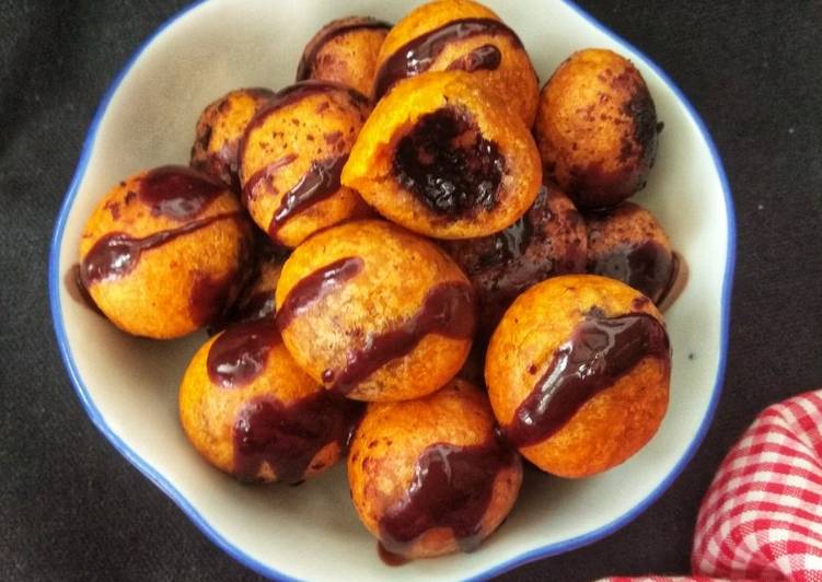 Bola Ubi Cokelat Kopong