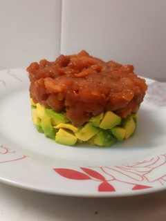 Una foto de Tartar de salmón (fácil y rápida)