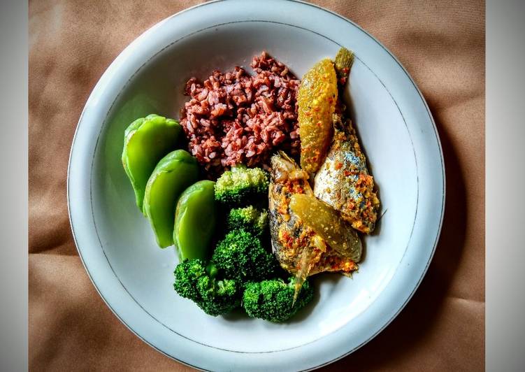 Spicy Asam Padeh Sardines with Green Vegetables