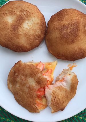 รูปของ พิซซ่าทอด ชีสยืดดดดด Fried pizza