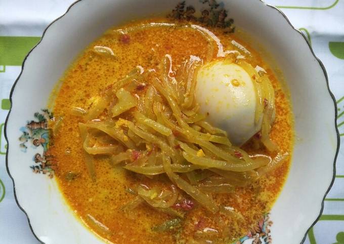 Sayur Lodeh Labu Siam a.k.a Lontong Sayur