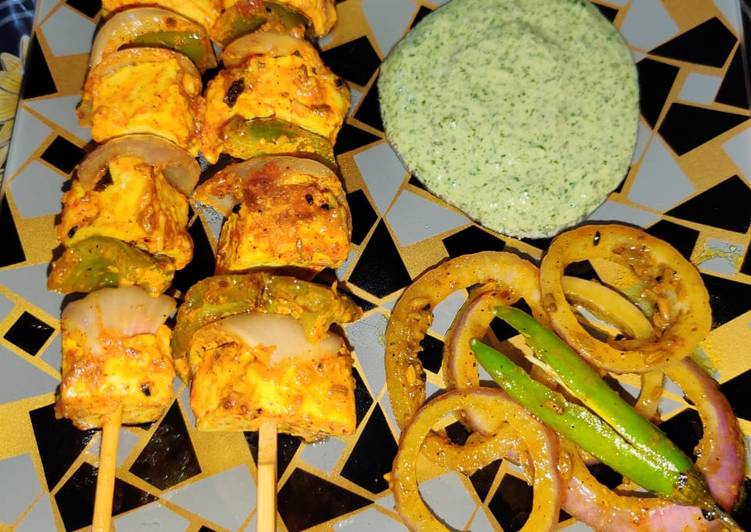 Recipe of Quick Achari paneer tikka with achari onion rings