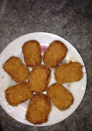 A picture of Crispy potatoes cutlets.