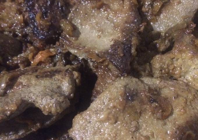 Печень свиная с луком – пошаговый рецепт приготовления с фото