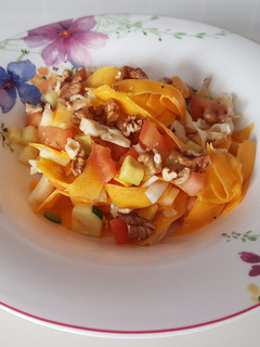 Una foto de Ensalada de calabaza cruda