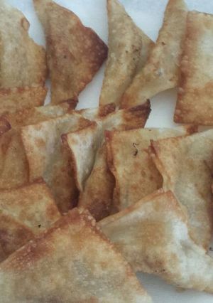A picture of Banana & Apple Fried Wontons.