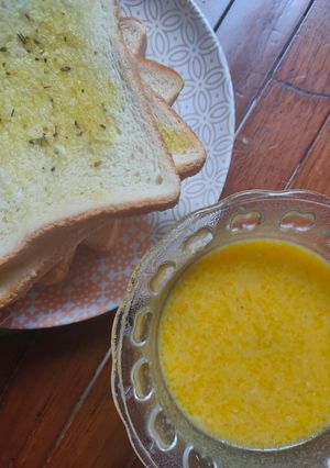Foto resep Pumpkin Soup + garlic bread