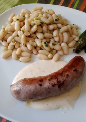 Una foto de Mongetes amb botifarra d'all i julivert