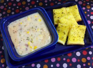 Foto resep Cream Soup (corn&corned) with Garlic Bread