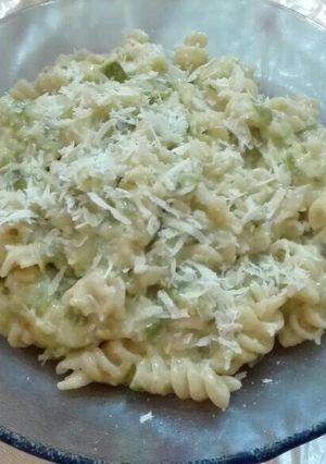 Una foto de Fideos con salsa de zucchini