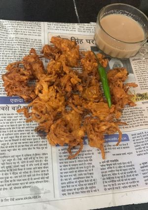 कांदा भज्जी (Kanda bhajii recipe in hindi) रेसिपी मुख्य फोटो
