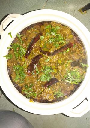मशरुम मटर दो प्याजा (mushroom matar do pyaza recipe in Hindi) रेसिपी मुख्य फोटो