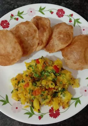 A picture of Poori bhaji.