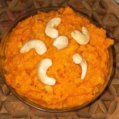 A picture of Carrot Halwa (in the Pressure cooker).