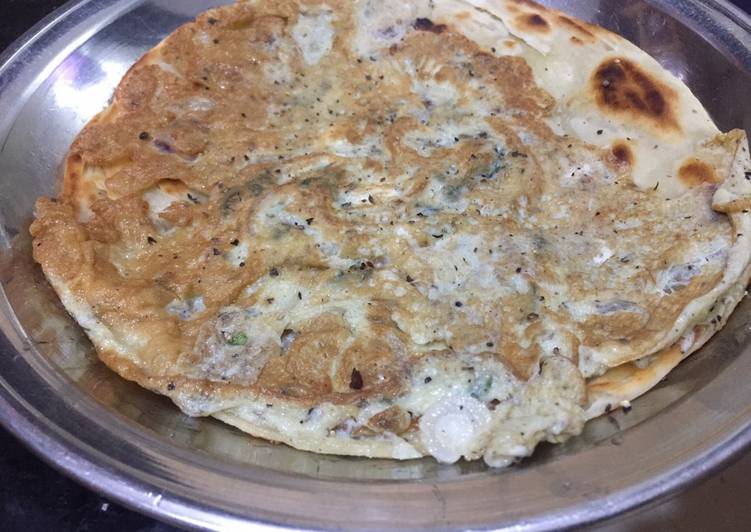 Anday ka Paratha in Dhaba style😋