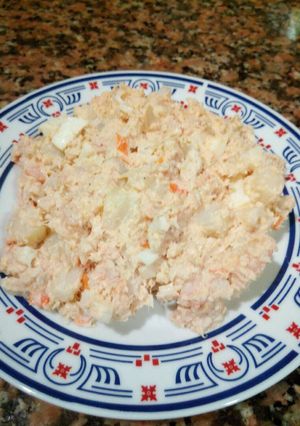 Una foto de Ensaladilla de marisco