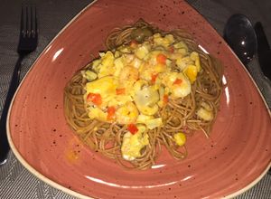 Una foto de Salsa para pasta con champiñones y camarones en leche de coco