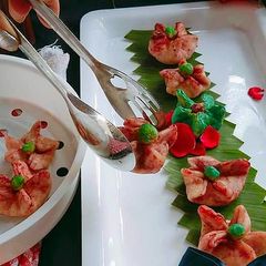 A picture of Colourful chicken momo.