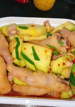 Hình của món Chân gà ngâm xả tắc.