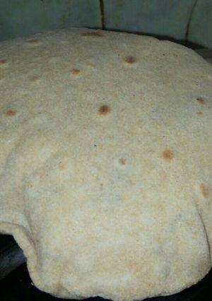 फुल्का रोटी (Fulka roti recipe in hindi) रेसिपी मुख्य फोटो