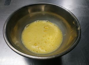 Foto resep Egg Wash (polesan telor untuk roti dan Chroissant)