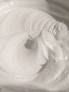 Una foto de Merengue suizo 😋