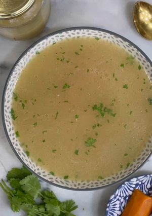 Una foto de Caldo de huesos